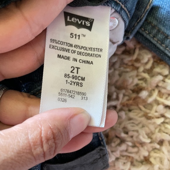 Levi’s toddler size 2T - Picture 3 of 6